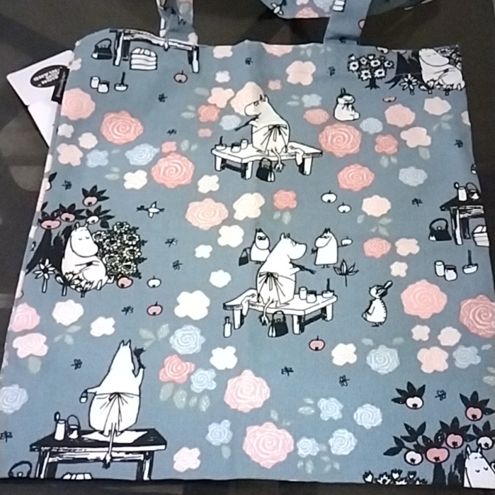 ๐ NWT Moomin Blue/no Tote " Moomin mamma is dreaming" - Picture 3 of 7